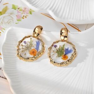 Pressed Flower Resin Earrings | Gold Tone Botanical Dangle | Real Flower Jewelry